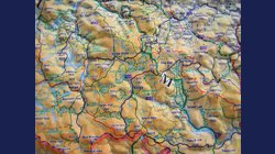 Šumava - plastická mapa 100 x 75 cm v dřevěném rámu