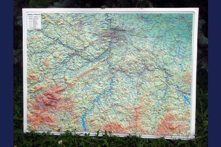 Okolí Prahy - plastická mapa 100 x 75 cm