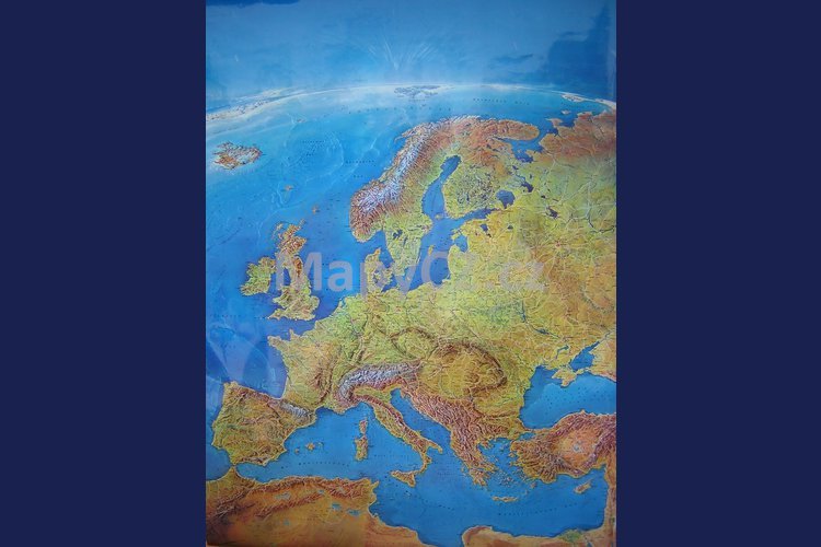 Evropa panoramatická - nástěnná mapa 105 x 150 cm, lamino + černý hliníkový rám