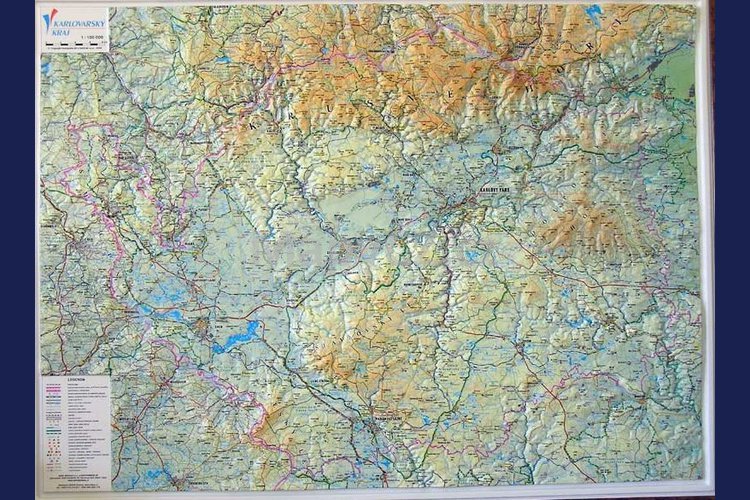 Karlovarský kraj - plastická mapa 100 x 75 cm v dřevěném rámu